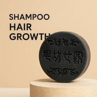Shampoo sólido en barra sobre pedestal de piedra